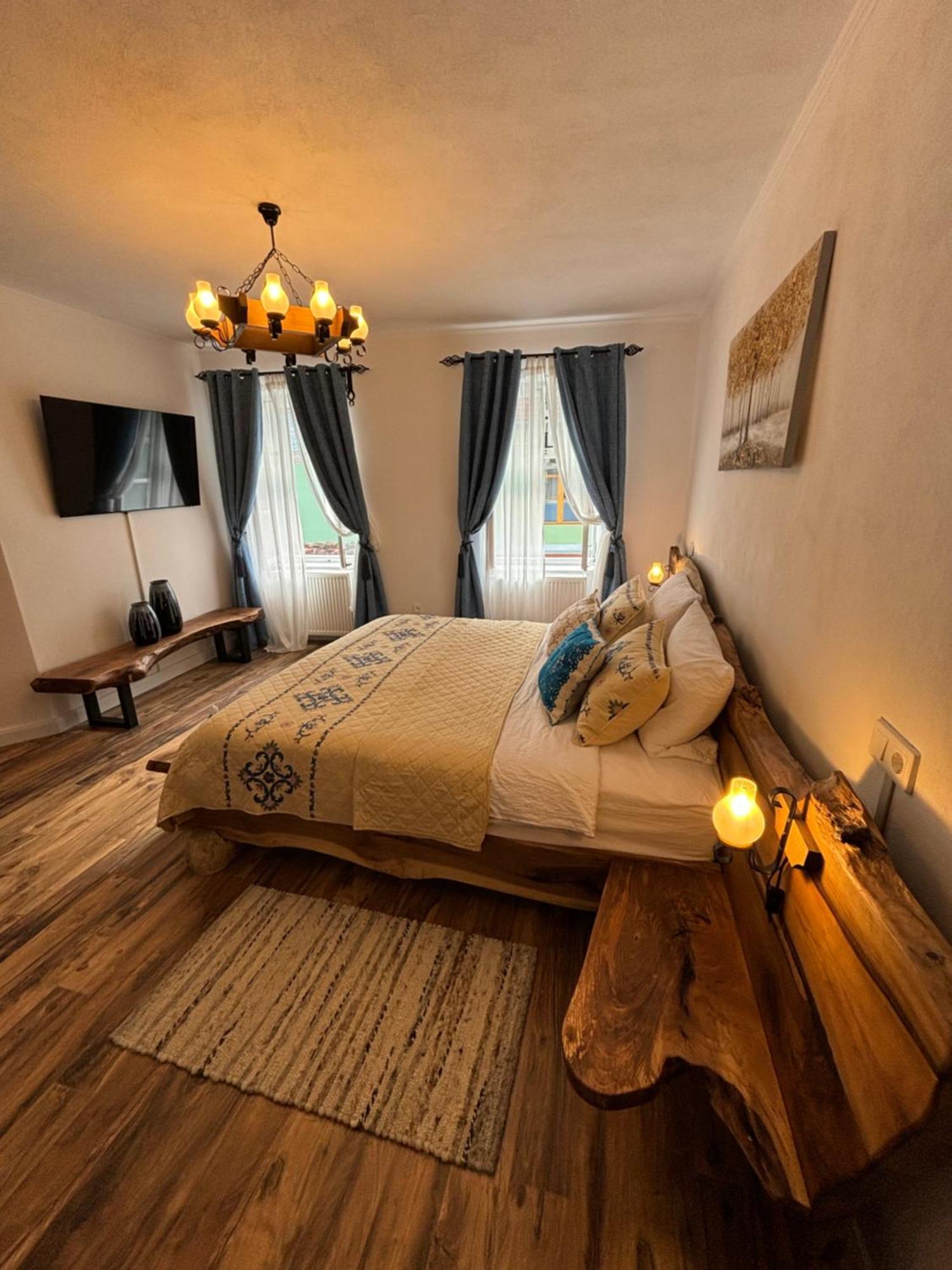 Blue House Citadel Elite Sighisoara Apartment Exterior photo