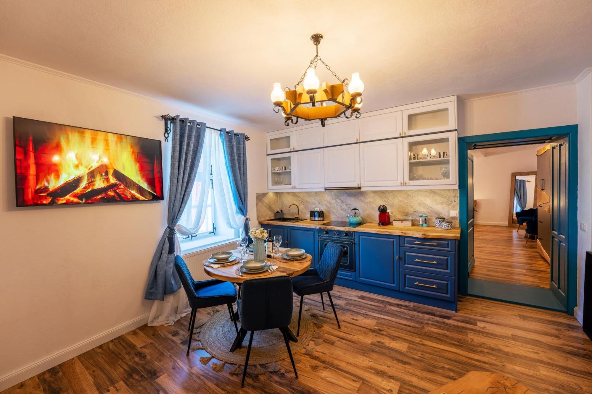 Blue House Citadel Elite Sighisoara Apartment Exterior photo